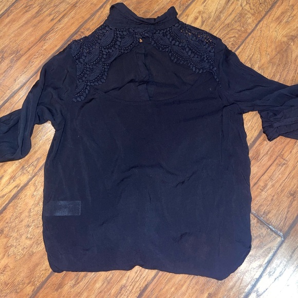 Papaya Black Tie Front Long Sleeve button up shirt with lace detail on back S - Picture 3 of 9